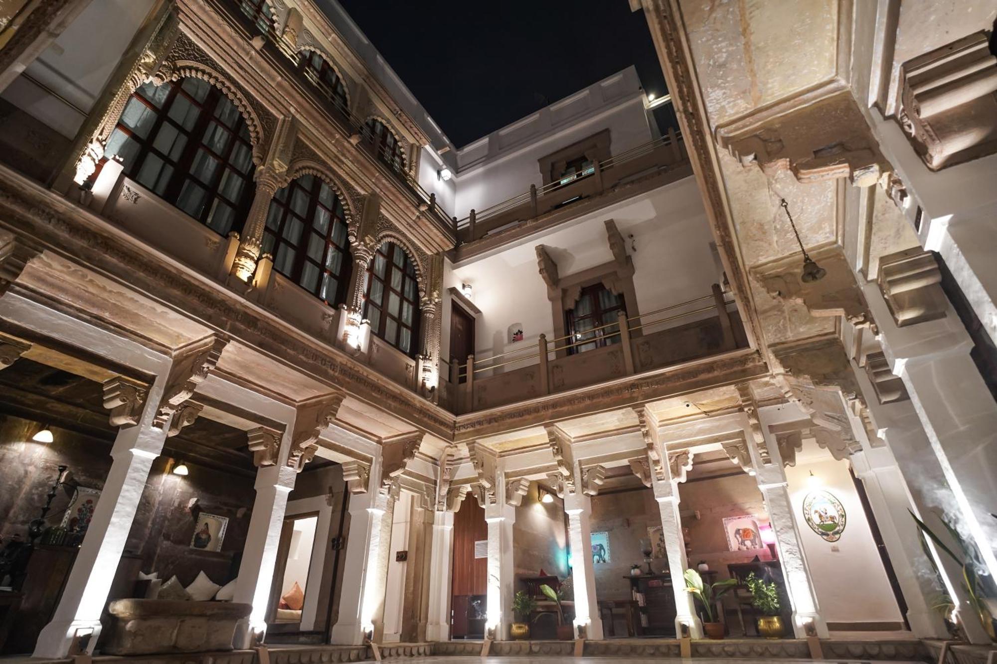 Guleria Kothi At Ganges Hotel Varanasi Exterior photo