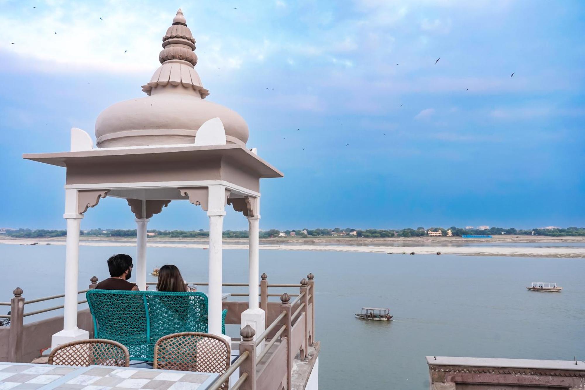 Guleria Kothi At Ganges Hotel Varanasi Exterior photo