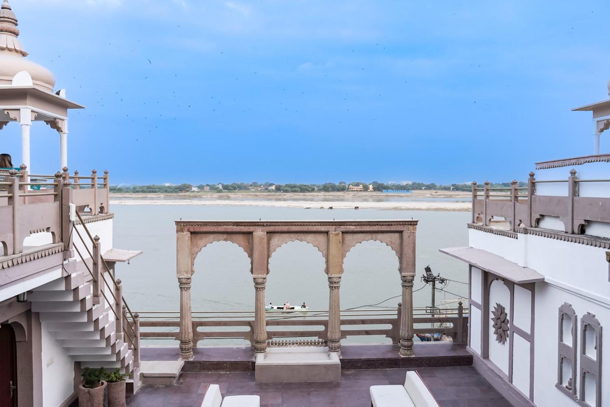 Guleria Kothi At Ganges Hotel Varanasi Exterior photo