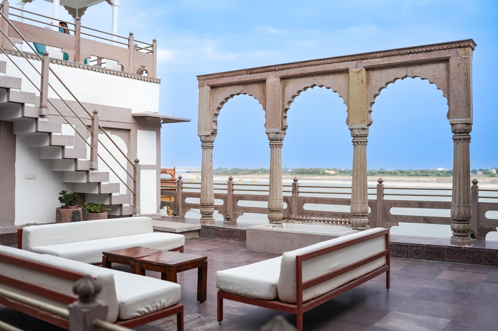 Guleria Kothi At Ganges Hotel Varanasi Exterior photo