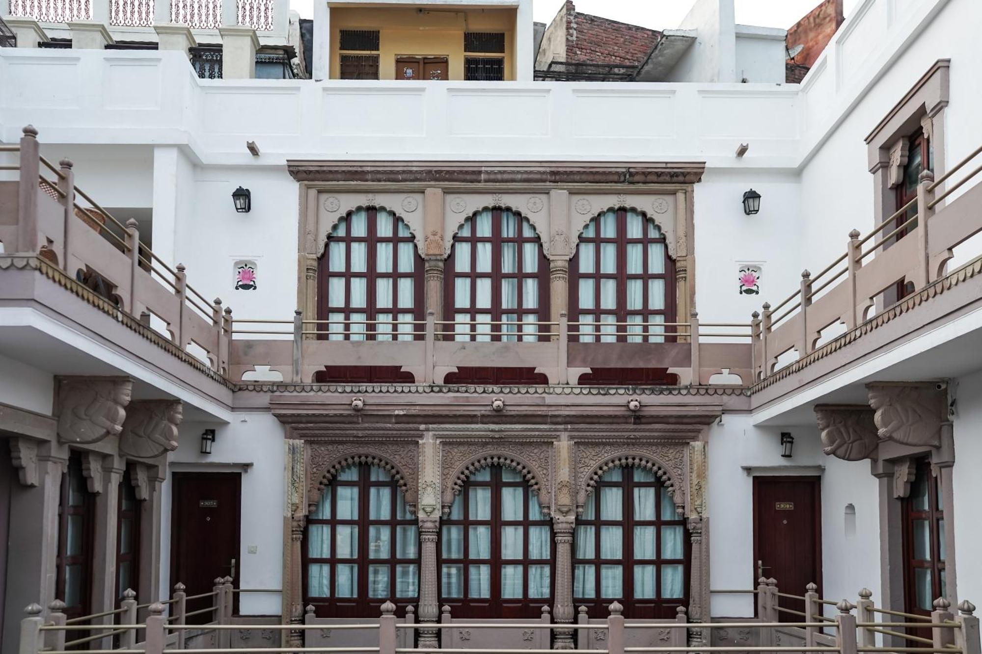 Guleria Kothi At Ganges Hotel Varanasi Exterior photo